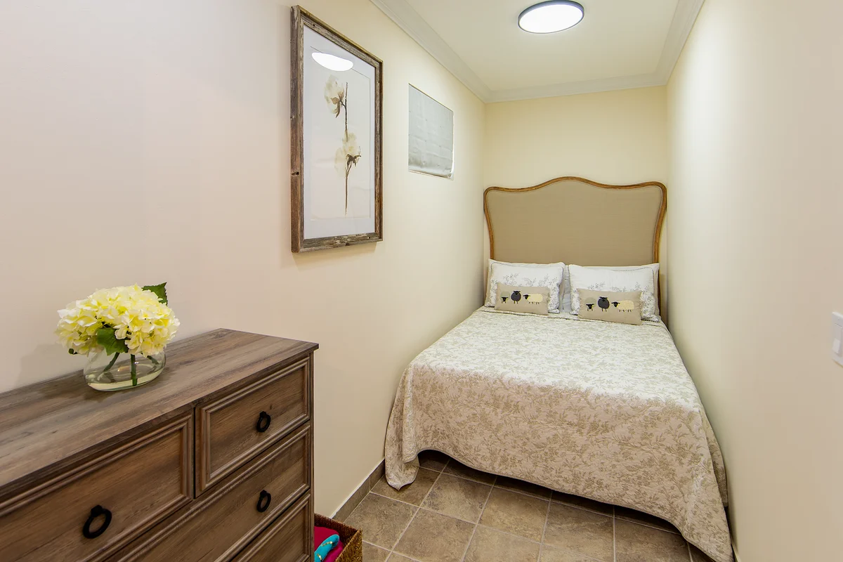 Ocean Lyra: Bedroom 3 — upper level