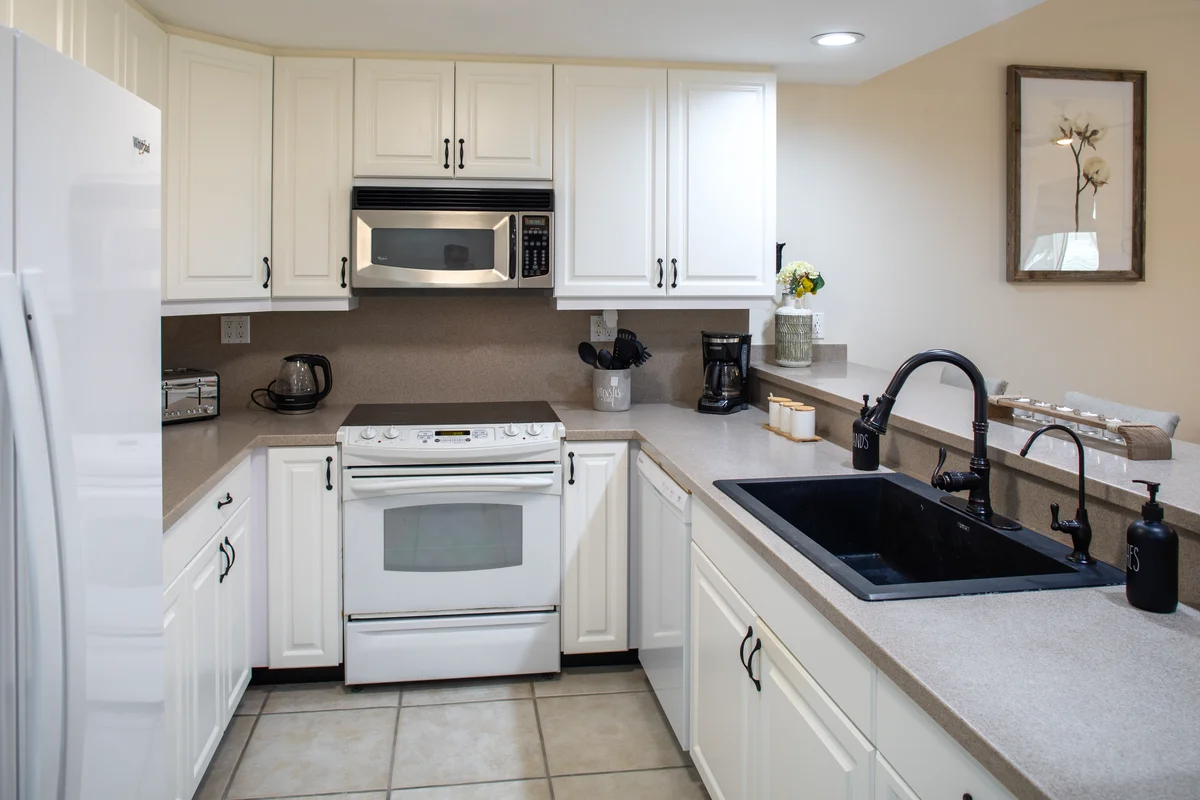 Ocean Harmony: Kitchen
