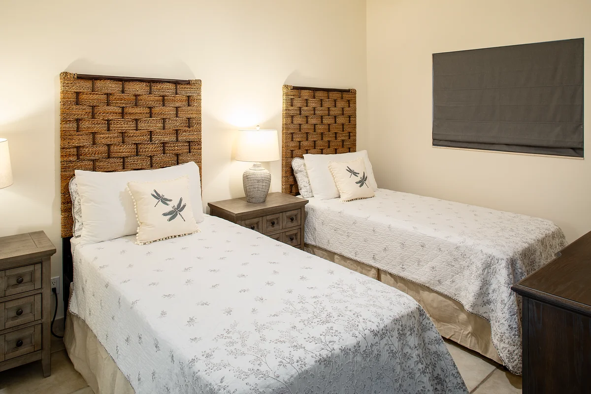Ocean Harmony: Bedroom 2 — twin