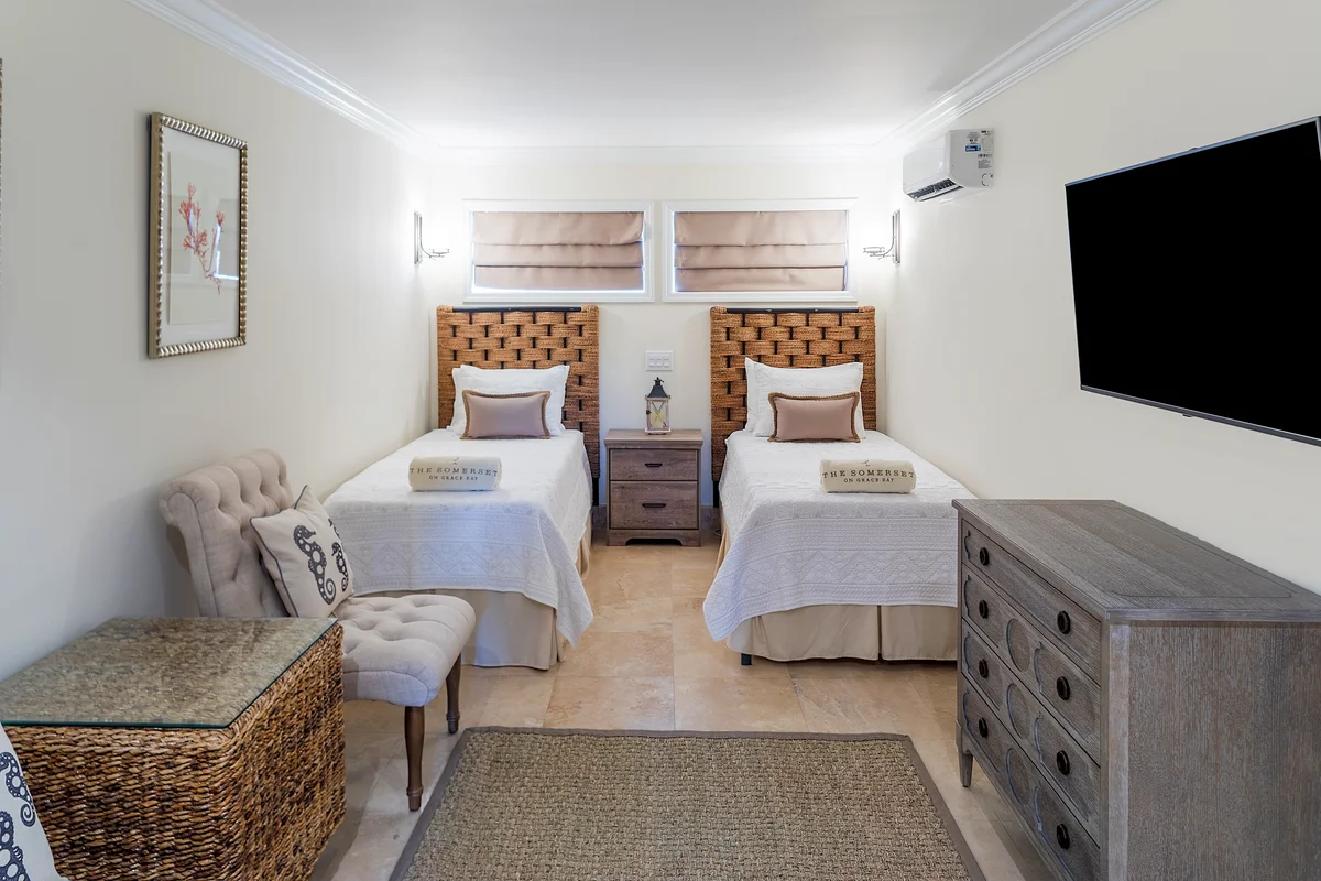Ocean Aria: Bedroom 2 — twin (lower level)