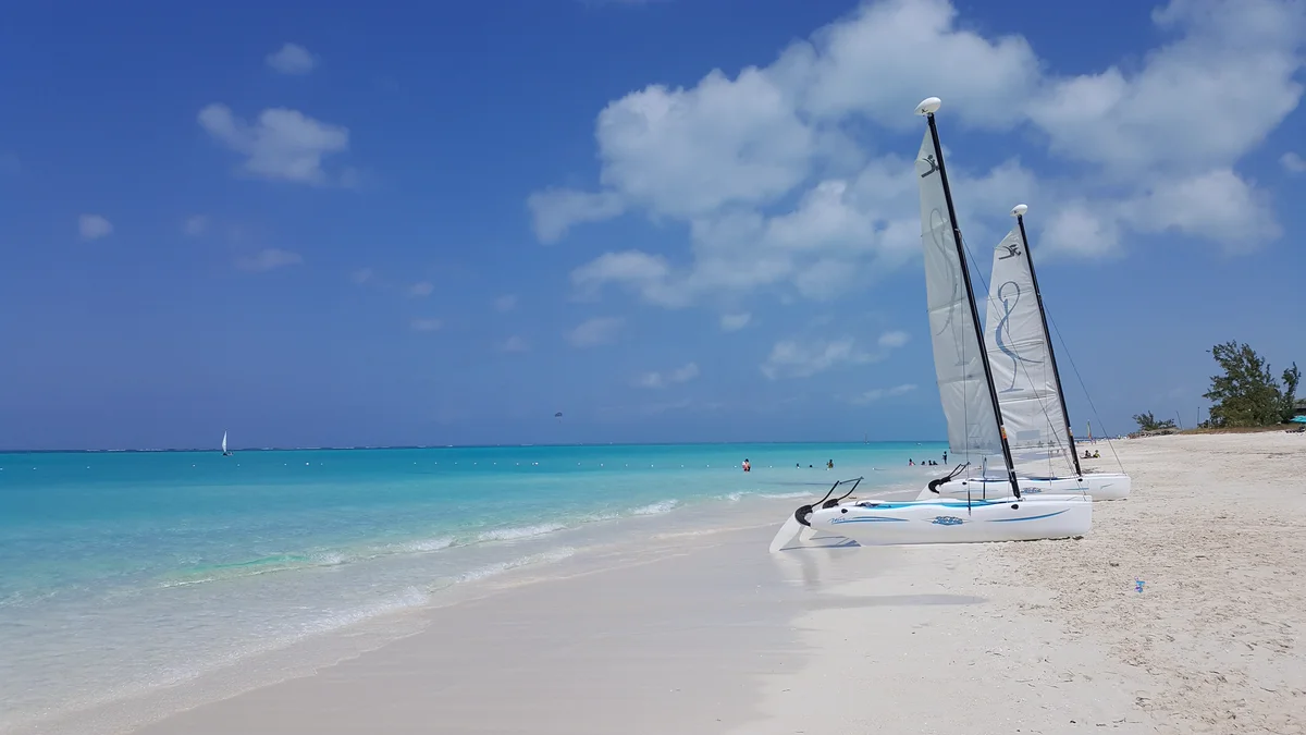 Grace Bay: image 1